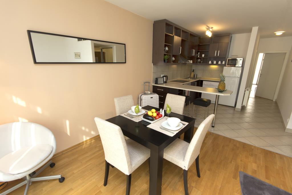 Madison Apartments บูดาเปสต์ ภายนอก รูปภาพ