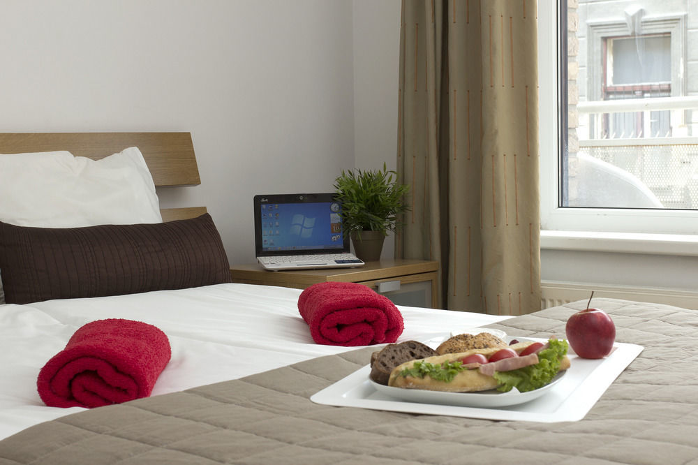 Madison Apartments บูดาเปสต์ ภายนอก รูปภาพ